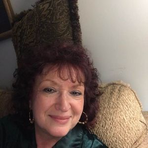 Meet your Posher, Evelyn